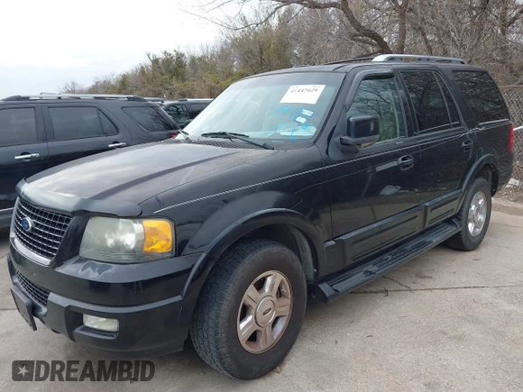 2005 Ford Expedition Limited with VIN 1FMFU19515LA60065, listed as a IAAI auction lot 41447029 with 232,953 mi miles. Bid and sale history available at carsss.com. Image 2.