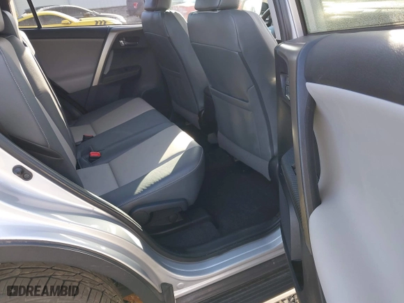 2015 Toyota RAV4 Limited with VIN 2T3DFREV5FW290572, listed as a IAAI auction lot 40566258 with 70,431 mi miles. Bid and sale history available at carsss.com. Image 8.