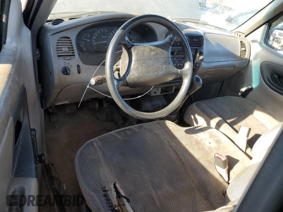 2000 Ford Ranger XL with VIN 1FTYR10V9YPA13861, listed as a Copart auction lot 45864245 with 272,902 mi miles and Salvage Title. Bid and sale history available at carsss.com. Image 8.