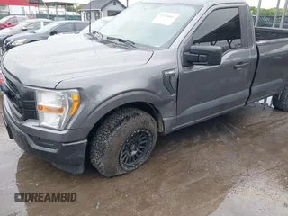 2022 Ford F-150 XL with VIN 1FTMF1CB1NKE51677, listed as a IAAI auction lot 42178807 with 8,260 mi miles and . Bid and sale history available at DreamBid. Image 6.