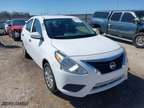 2019 Nissan Versa Sedan SV with VIN 3N1CN7AP5KL828802, listed as a IAAI auction lot 41738724 with 80,128 mi miles. Bid and sale history available at carsss.com. Image 1.