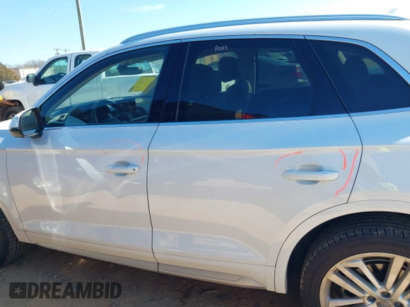 2018 Audi Q5 Premium Plus with VIN WA1BNAFYXJ2079819, listed as a IAAI auction lot 41667923 with 123,319 mi miles. Bid and sale history available at carsss.com. Image 14.