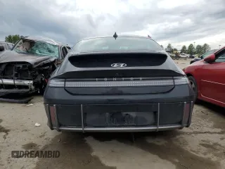 2023 Hyundai Ioniq 6 Preferred z VIN KMHM34ACXPA050798, wystawiony jako Copart lot #55333134 z przebiegiem 14 680 mil mil oraz Szkoda całkowita • Salvage title. Historia ofert i sprzedaży dostępna na DreamBid. Obrazek 6.