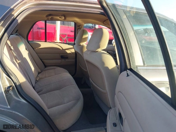 2004 Ford Crown Victoria Standard with VIN 2FAFP73W64X107579, listed as a IAAI auction lot 41823273 with 131,921 mi miles. Bid and sale history available at carsss.com. Image 8.