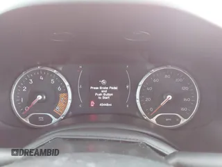 2020 Jeep Renegade Latitude z VIN ZACNJABB5LPL88670, wystawiony jako IAAI lot #42181204 z przebiegiem 45 448 mil mil oraz . Historia ofert i sprzedaży dostępna na DreamBid. Obrazek 7.