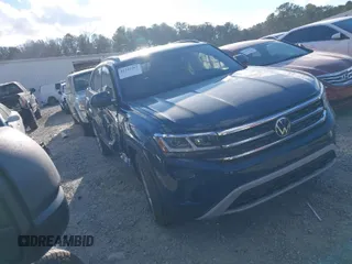 2021 Volkswagen Atlas SE z VIN 1V2WE2CA4MC204010, wystawiony jako IAAI lot #41252081 z przebiegiem 41 106 mil mil oraz . Historia ofert i sprzedaży dostępna na DreamBid. Obrazek 1.