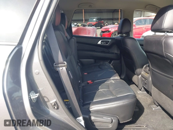 2019 Nissan Pathfinder S z VIN 5N1DR2MN5KC642848, wystawiony jako IAAI lot #41796336 z przebiegiem 69 783 mil mil oraz . Historia ofert i sprzedaży dostępna na DreamBid. Obrazek 8.