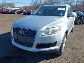 2007 Audi Q7 Premium with VIN WA1BY74L57D032681, listed as a IAAI auction lot 41898107 with 101,233 mi miles. Bid and sale history available at carsss.com. Image 6.
