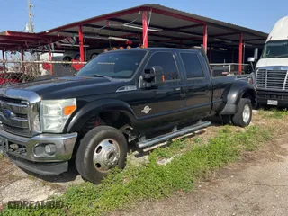 2015 Ford Super Duty F-350 DRW Lariat with VIN 1FT8W3DT6FED26792, listed as a Copart auction lot 45567485 with 292,278 mi miles and Clean Title. Bid and sale history available at carsss.com. Image 2.
