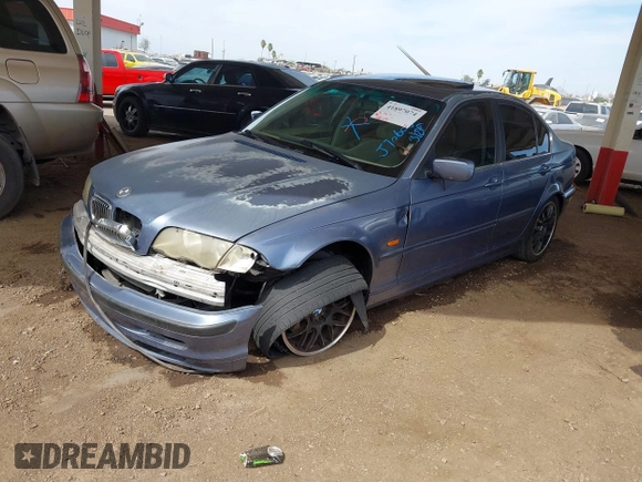 2001 BMW 3 Series 330i with VIN WBAAV53431FJ70608, listed as a IAAI auction lot 41897074 with 200,339 mi miles. Bid and sale history available at carsss.com. Image 2.