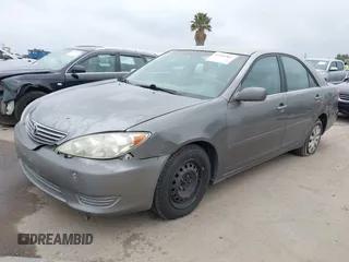 2006 Toyota Camry STD with VIN 4T1BE32K46U680668, listed as a IAAI auction lot 42205981 with 163,277 mi miles. Bid and sale history available at carsss.com. Image 2.