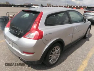 2011 Volvo C30 with VIN YV1672MKXB2197371, listed as a IAAI auction lot 42098912 with 181,787 mi miles. Bid and sale history available at carsss.com. Image 4.