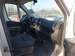 2015 Ram ProMaster Cargo with VIN 3C6TRVBG9FE516729, listed as a IAAI auction lot 41825653 with 141,706 mi miles. Bid and sale history available at carsss.com. Image 5.