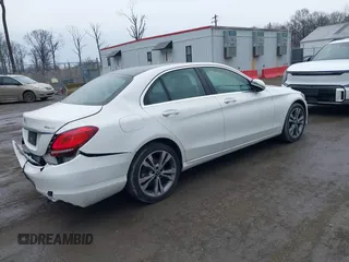 2019 Mercedes-Benz C 300 with VIN 55SWF8EB1KU293427, listed as a IAAI auction lot 41673663 with 61,295 mi miles and . Bid and sale history available at carsss.com. Image 4.