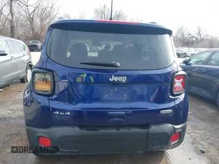2018 Jeep Renegade Latitude with VIN ZACCJBBB8JPH52142, listed as a IAAI auction lot 41738035 with 91,443 mi miles and . Bid and sale history available at carsss.com. Image 16.