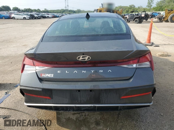 2024 Hyundai Elantra SEL с VIN KMHLM4DG9RU694429, выставлен на аукционе Copart как лот 60974725 с пробегом 32 230 миль миль и Списание • Salvage title. История ставок и продаж доступна на DreamBid. Изображение 6.