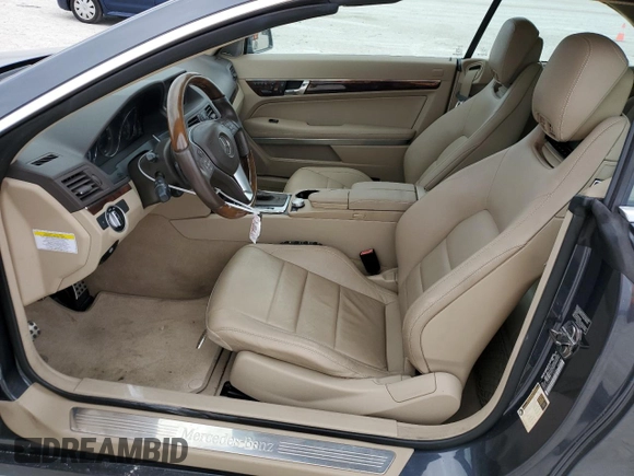 2013 Mercedes-Benz E 350 z VIN WDDKK5KF6DF184466, wystawiony jako Copart lot #44790785 z przebiegiem 45 024 mil mil oraz Szkoda całkowita • Salvage title. Historia ofert i sprzedaży dostępna na DreamBid. Obrazek 7.