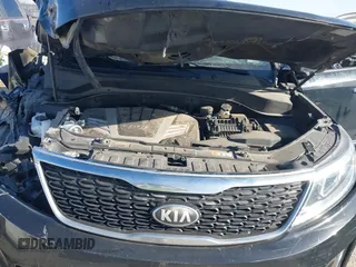 2014 Kia Sorento LX with VIN 5XYKT4A79EG482567, listed as a IAAI auction lot 41832550 with Not Provided miles and . Bid and sale history available at carsss.com. Image 10.