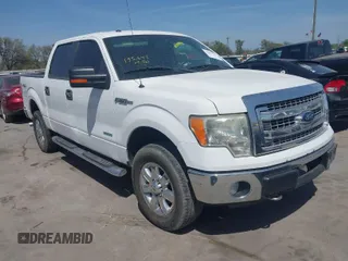 2013 Ford F-150 XL with VIN 1FTFW1ET3DKG48699, listed as a IAAI auction lot 41817139 with 195,642 mi miles. Bid and sale history available at carsss.com. Image 1.