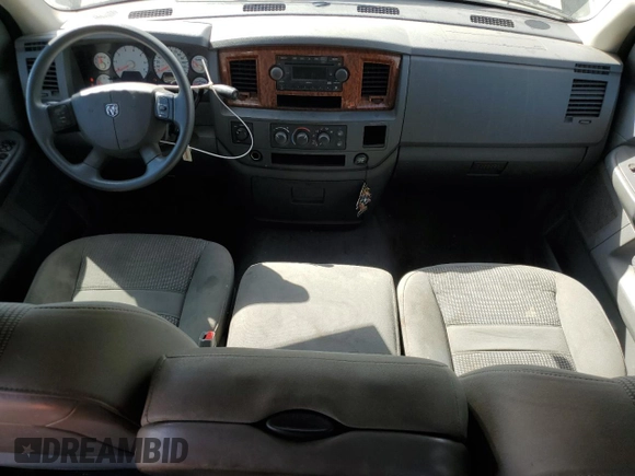 2006 Dodge 1500 SLT z VIN 1D7HU18N96S677757, wystawiony jako Copart lot #53183825 z przebiegiem 347 767 mil mil oraz Czysty tytuł • Clean title. Historia ofert i sprzedaży dostępna na DreamBid. Obrazek 8.