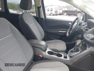 2014 Ford Escape SE с VIN 1FMCU0GX0EUB38394, выставлен на аукционе IAAI как лот 42470298 с пробегом 136 824 миль миль и . История ставок и продаж доступна на DreamBid. Изображение 5.