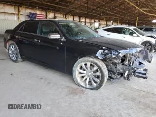 2019 Chrysler 300 Limited with VIN 2C3CCAEG3KH555818, listed as a Copart auction lot 49252595 with 71,876 mi miles and Salvage Title. Bid and sale history available at DreamBid. Image 4.