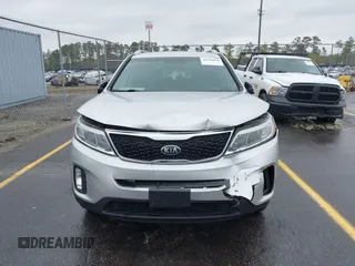 2015 Kia Sorento LX with VIN 5XYKTCA63FG610482, listed as a IAAI auction lot 41846658 with 120,529 mi miles. Bid and sale history available at carsss.com. Image 12.