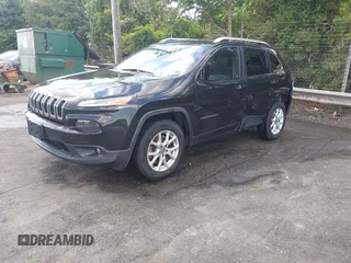 2015 Jeep Cherokee Latitude z VIN 1C4PJMCB4FW648897, wystawiony jako IAAI lot #42182493 z przebiegiem 129 457 mil mil oraz . Historia ofert i sprzedaży dostępna na DreamBid. Obrazek 17.