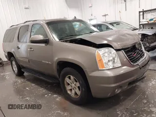 2014 GMC Yukon XL SLT z VIN 1GKS2KE75ER188459, wystawiony jako IAAI lot #42113683 z przebiegiem 197 562 mil mil oraz . Historia ofert i sprzedaży dostępna na DreamBid. Obrazek 1.
