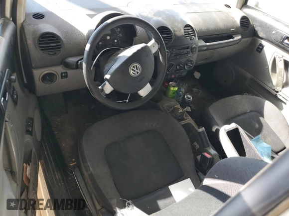 2000 Volkswagen Beetle GLS с VIN 3VWCD21C5YM472500, выставлен на аукционе Copart как лот 69537124 с пробегом 112 681 миль миль и Чистый • Clean title. История ставок и продаж доступна на DreamBid. Изображение 8.