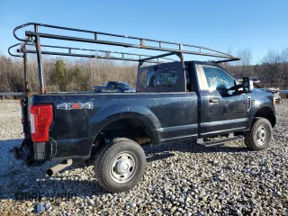 2017 Ford Super Duty F-250 SRW XLT with VIN 1FTBF2B69HEE74192, listed as a Copart auction lot 84031904 with 133,743 mi miles and Salvage Title. Bid and sale history available at carsss.com. Image 3.