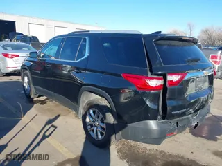 2018 Chevrolet Traverse LT Cloth with VIN 1GNEVGKW7JJ278589, listed as a IAAI auction lot 41432399 with 181,282 mi miles. Bid and sale history available at carsss.com. Image 3.