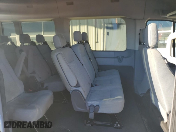 2015 Ford Transit Passenger XL z VIN 1FBAX2CM6FKA30454, wystawiony jako Copart lot #77567934 z przebiegiem 253 608 mil mil oraz Czysty tytuł • Clean title. Historia ofert i sprzedaży dostępna na DreamBid. Obrazek 11.