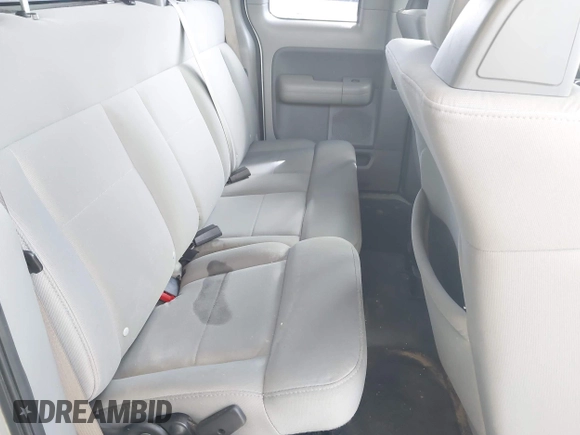 2007 Ford F-150 STX z VIN 1FTRX12W37NA72169, wystawiony jako IAAI lot #42601020 z przebiegiem 147 925 mil mil oraz . Historia ofert i sprzedaży dostępna na DreamBid. Obrazek 8.