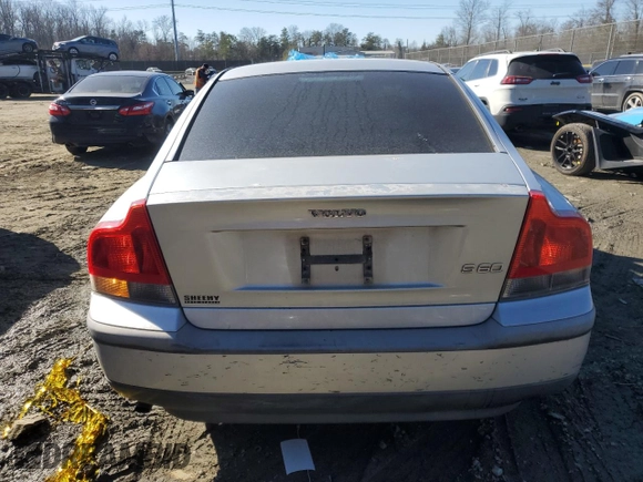 2003 Volvo S60 2.4L with VIN YV1RS61T132255062, listed as a Copart auction lot 42926315 with 0 mi miles and Salvage Title. Bid and sale history available at carsss.com. Image 6.