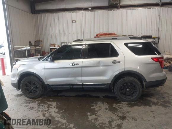 2013 Ford Explorer XLT z VIN 1FM5K8D81DGB63666, wystawiony jako IAAI lot #42211087 z przebiegiem 224 472 mil mil oraz . Historia ofert i sprzedaży dostępna na DreamBid. Obrazek 14.