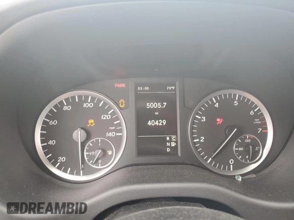 2017 Mercedes-Benz Metris Passenger z VIN WD4PG2EE8H3322704, wystawiony jako Copart lot #71613624 z przebiegiem 40 429 mil mil oraz Szkoda całkowita • Salvage title. Historia ofert i sprzedaży dostępna na DreamBid. Obrazek 9.