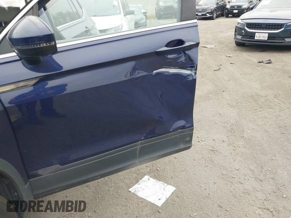 2022 Volkswagen Tiguan SE with VIN 3VV3B7AX0NM018659, listed as a IAAI auction lot 42076655 with 32,326 mi miles and . Bid and sale history available at DreamBid. Image 17.