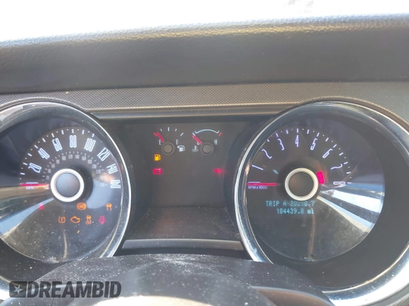 2014 Ford Mustang V6 с VIN 1ZVBP8EM8E5264833, выставлен на аукционе IAAI как лот 41399611 с пробегом 184 439 миль миль и . История ставок и продаж доступна на DreamBid. Изображение 7.