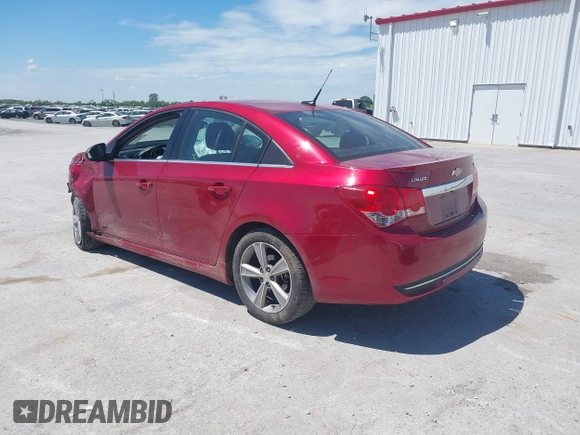 2014 Chevrolet Cruze 2LT z VIN 1G1PE5SB2E7402735, wystawiony jako IAAI lot #42213480 z przebiegiem 144 245 mil mil oraz . Historia ofert i sprzedaży dostępna na DreamBid. Obrazek 3.