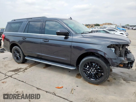 2022 Ford Expedition Max XLT z VIN 1FMJK1HT8NEA62920, wystawiony jako Copart lot #57080095 z przebiegiem 25 632 mil mil oraz Szkoda całkowita • Salvage title. Historia ofert i sprzedaży dostępna na DreamBid. Obrazek 4.