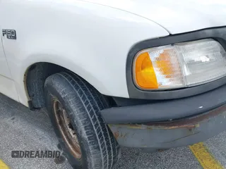 2003 Ford F-150 XL с VIN 1FTRX17253NA21787, выставлен на аукционе IAAI как лот 41963087 с пробегом 317 059 миль миль и . История ставок и продаж доступна на DreamBid. Изображение 13.