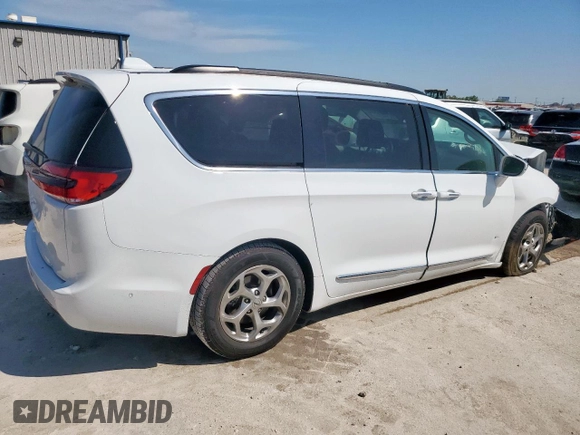 2022 Chrysler Pacifica Limited with VIN 2C4RC1GGXNR170127, listed as a Copart auction lot 51117055 with 71,470 mi miles and Salvage title. Bid and sale history available at DreamBid. Image 3.