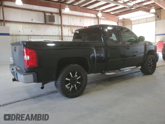 2008 Chevrolet Silverado 1500 LTZ with VIN 2GCEK19JX81149209, listed as a Copart auction lot 55119135 with 141,633 mi miles and Clean Title. Bid and sale history available at DreamBid. Image 3.