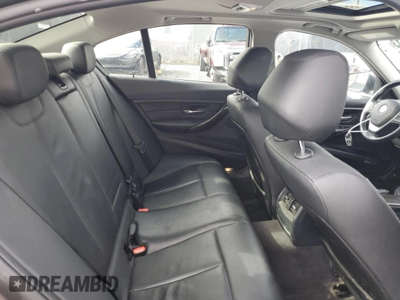 2014 BMW 3 Series 328i xDrive с VIN WBA3B3C51EJ983303, выставлен на аукционе Copart как лот 46533413 с пробегом 161 126 миль миль и Чистый • Clean title. История ставок и продаж доступна на DreamBid. Изображение 10.