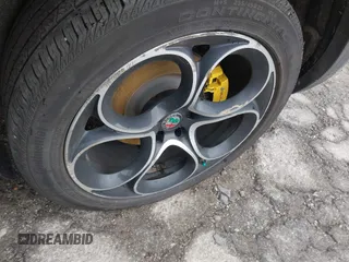2019 Alfa Romeo Stelvio Ti z VIN ZASPAKBN5K7C58905, wystawiony jako IAAI lot #42431897 z przebiegiem 173 899 mil mil oraz . Historia ofert i sprzedaży dostępna na DreamBid. Obrazek 12.