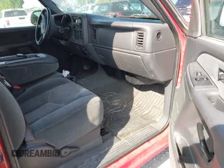 2003 Chevrolet Silverado 2500 LS z VIN 1GCGK29U43Z166595, wystawiony jako IAAI lot #42259952 z przebiegiem 179 831 mil mil oraz . Historia ofert i sprzedaży dostępna na DreamBid. Obrazek 5.