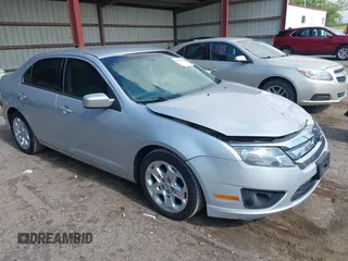 2010 Ford Fusion SE с VIN 3FAHP0HA3AR163647, выставлен на аукционе IAAI как лот 42348597 с пробегом 181 778 миль миль и . История ставок и продаж доступна на DreamBid. Изображение 1.