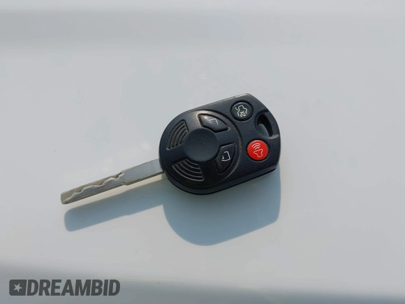 2013 Ford Focus SE с VIN 1FADP3F29DL309581, выставлен на аукционе IAAI как лот 42391300 с пробегом 280 531 миль миль и . История ставок и продаж доступна на DreamBid. Изображение 11.