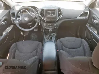 2019 Jeep Cherokee Latitude with VIN 1C4PJLCB2KD332429, listed as a Copart auction lot 58076815 with 124,958 mi miles and Salvage title. Bid and sale history available at DreamBid. Image 8.